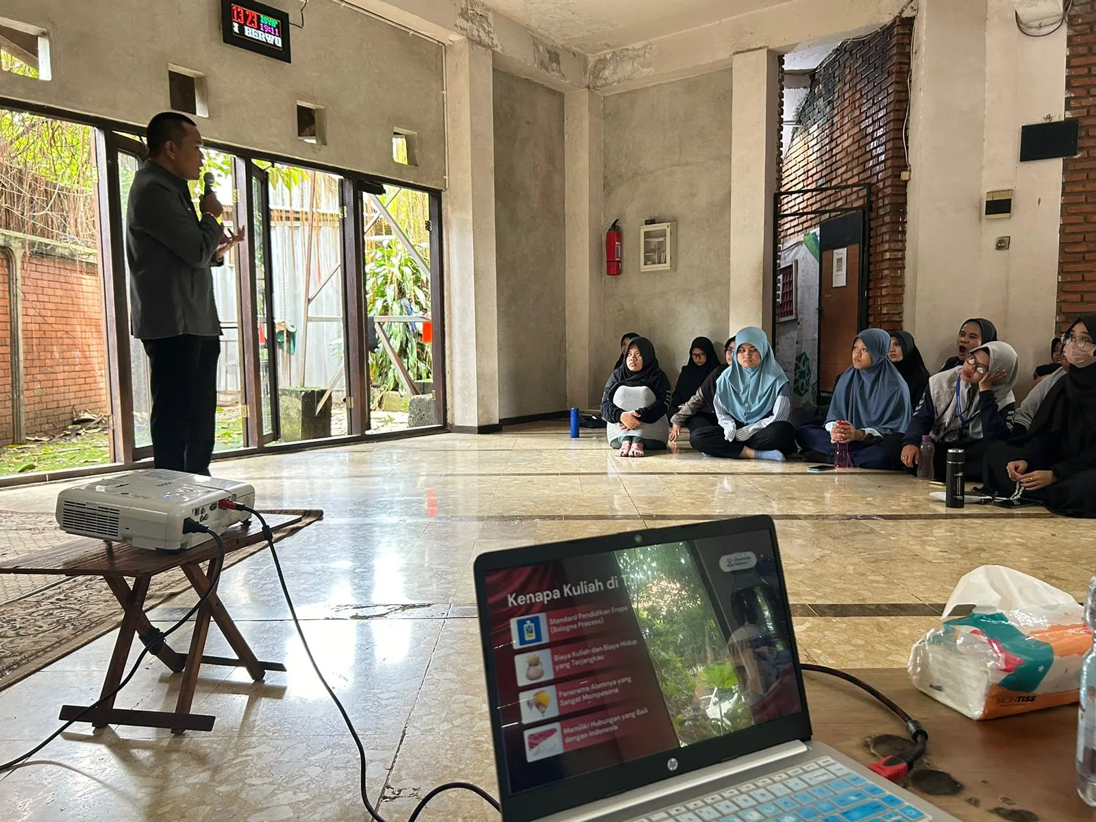Seminar Kuliah Turki di Sekolah Alam – School Of Universe Parung, Bogor